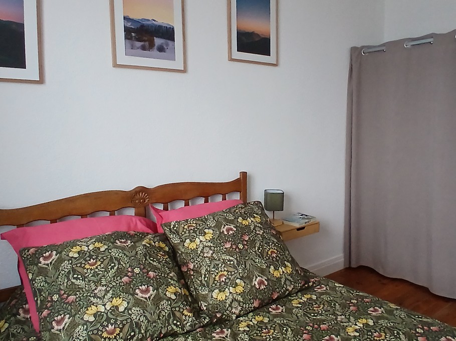 "Les Châtaigniers" in Orcines, Puy-de-Dôme: Bedroom 1 (140 bed)