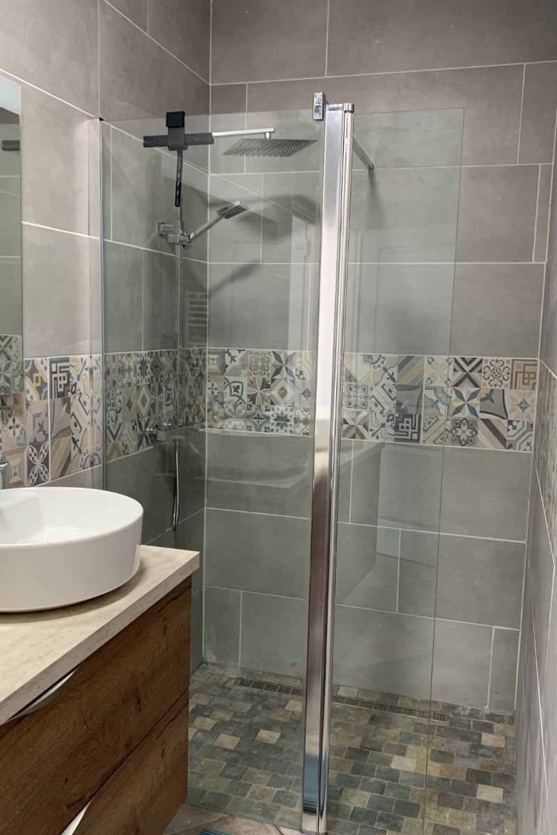 Salle de bain communicante avec la chambre (rdc) - Le Manoir de mes Rêves à Heuchin