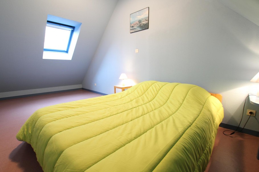 chambre avec lit double