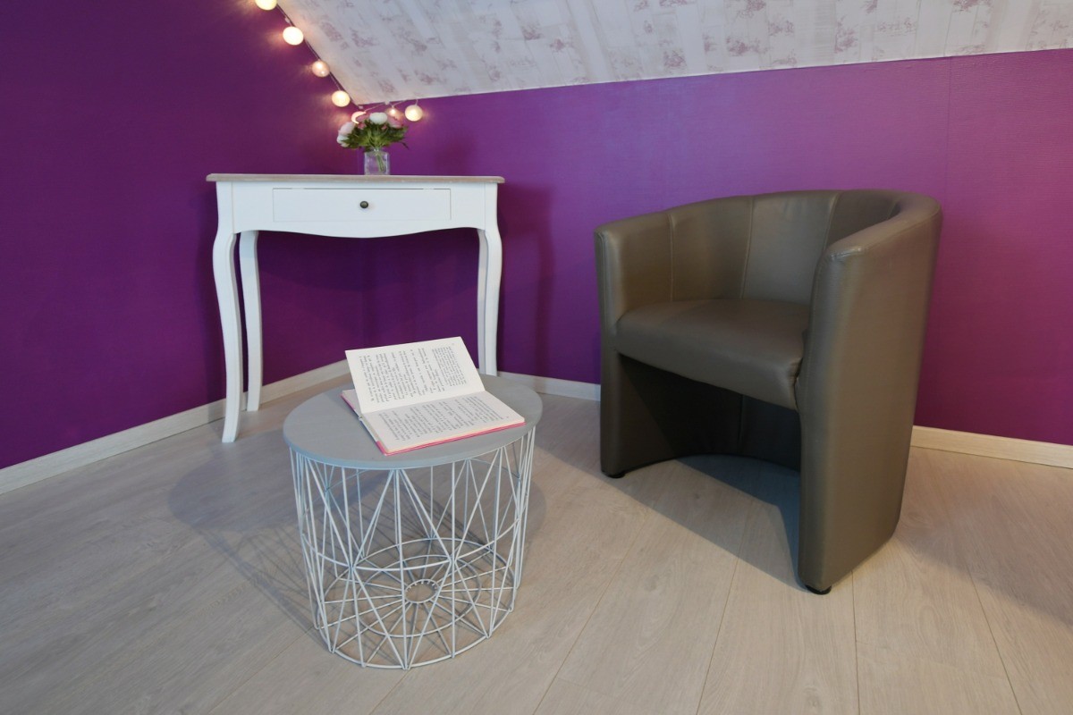 La chambre violette à l'étage