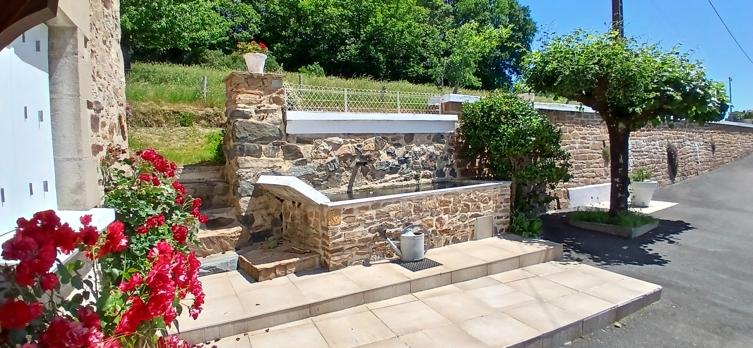 Gîte de Femblat : La fontaine