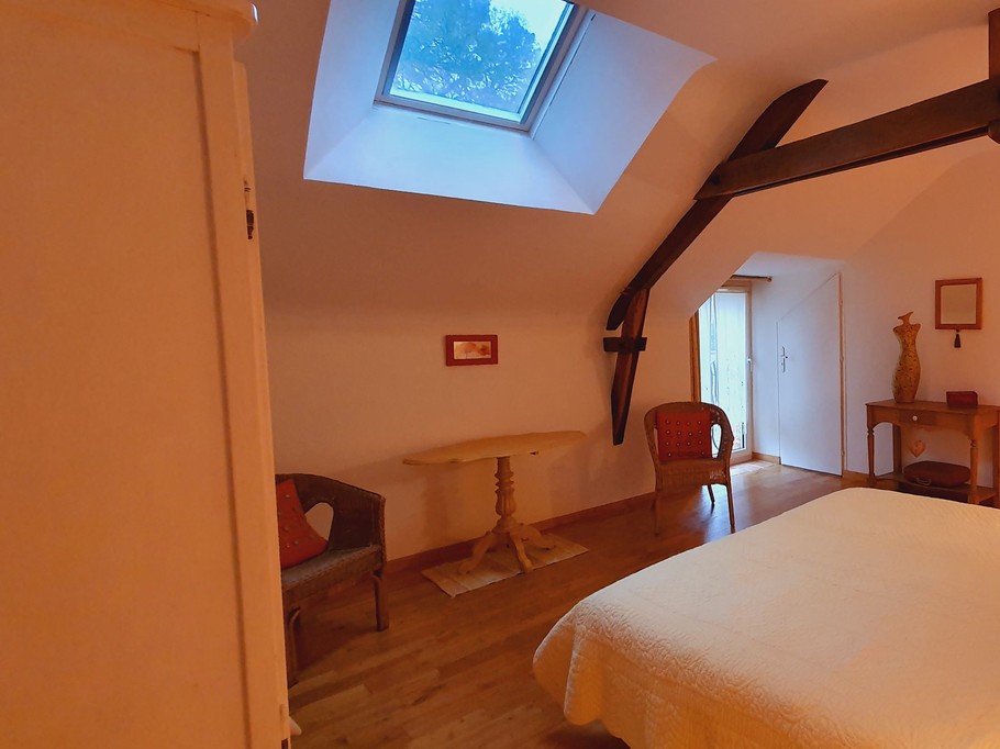 chambre jaune ouverte au sud est