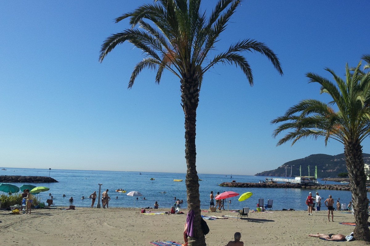 CANNES ET SES PLAGES DE SABLE A 30MN DU GITE