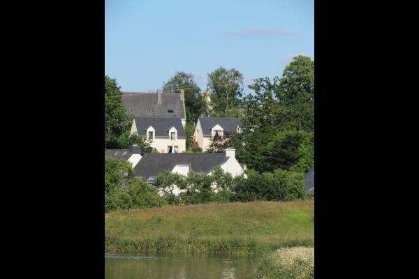 Les Gîtes dans un Ecrin de verdure