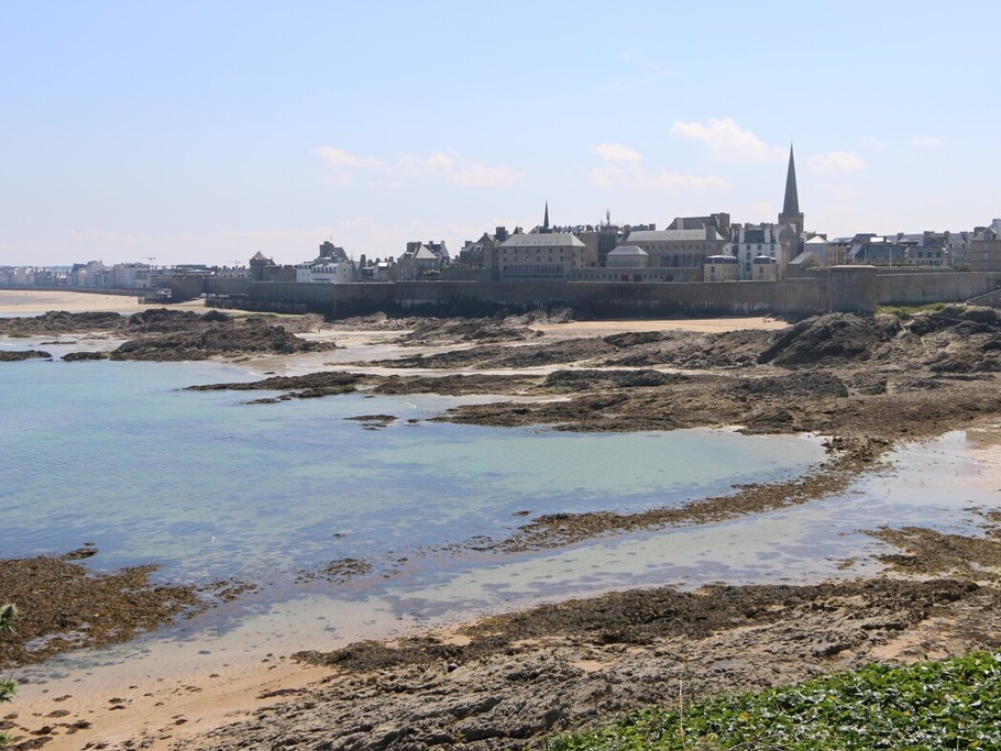 Saint-Malo Intra-Muros, vue depuis le Grand Bé