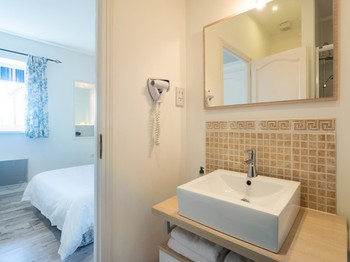 Salle de douche inter communicante Chambre N°1