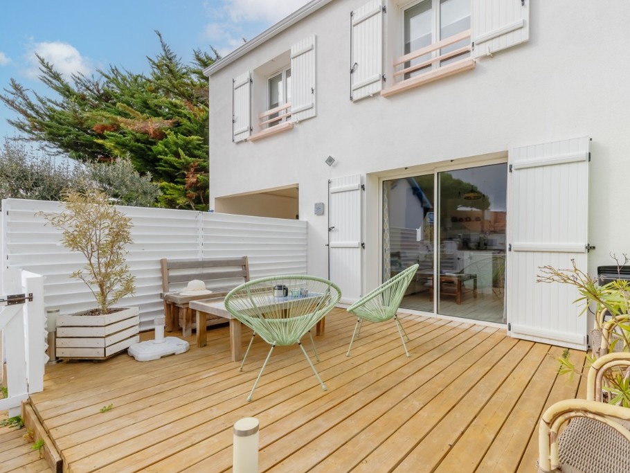 logement au premier étage de la maison