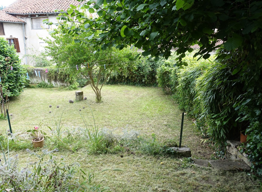 accés jardin clos depuis salle de jeux