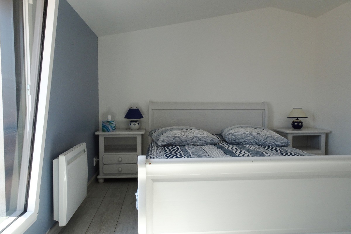 Chambre 2 à l'étage
