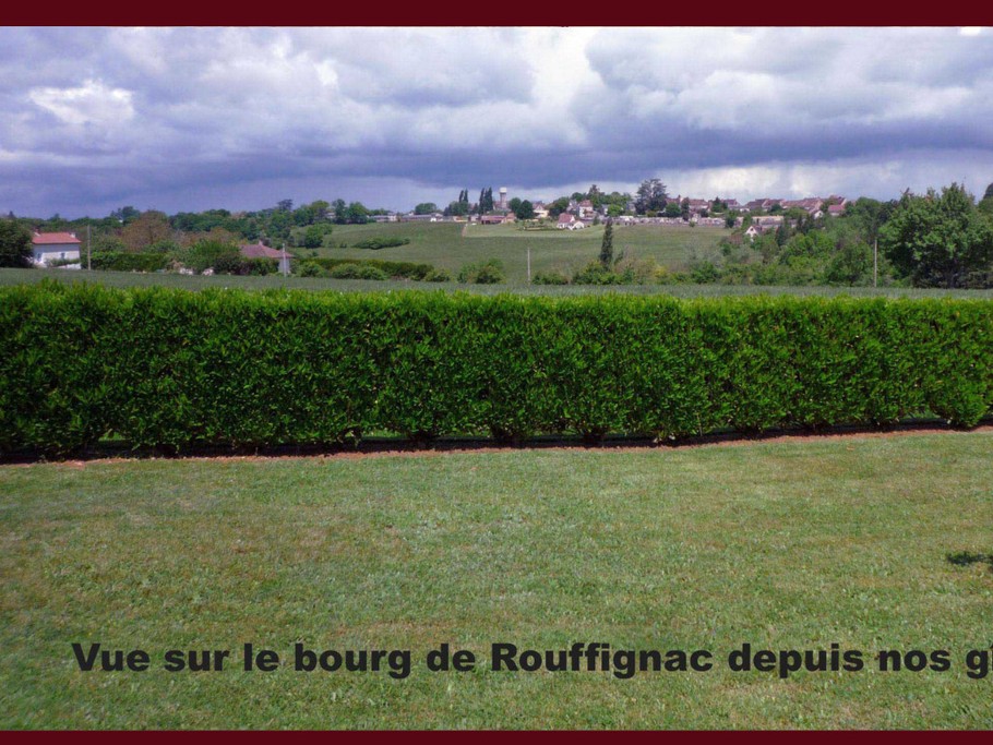 Vue du gîte sur le bourg