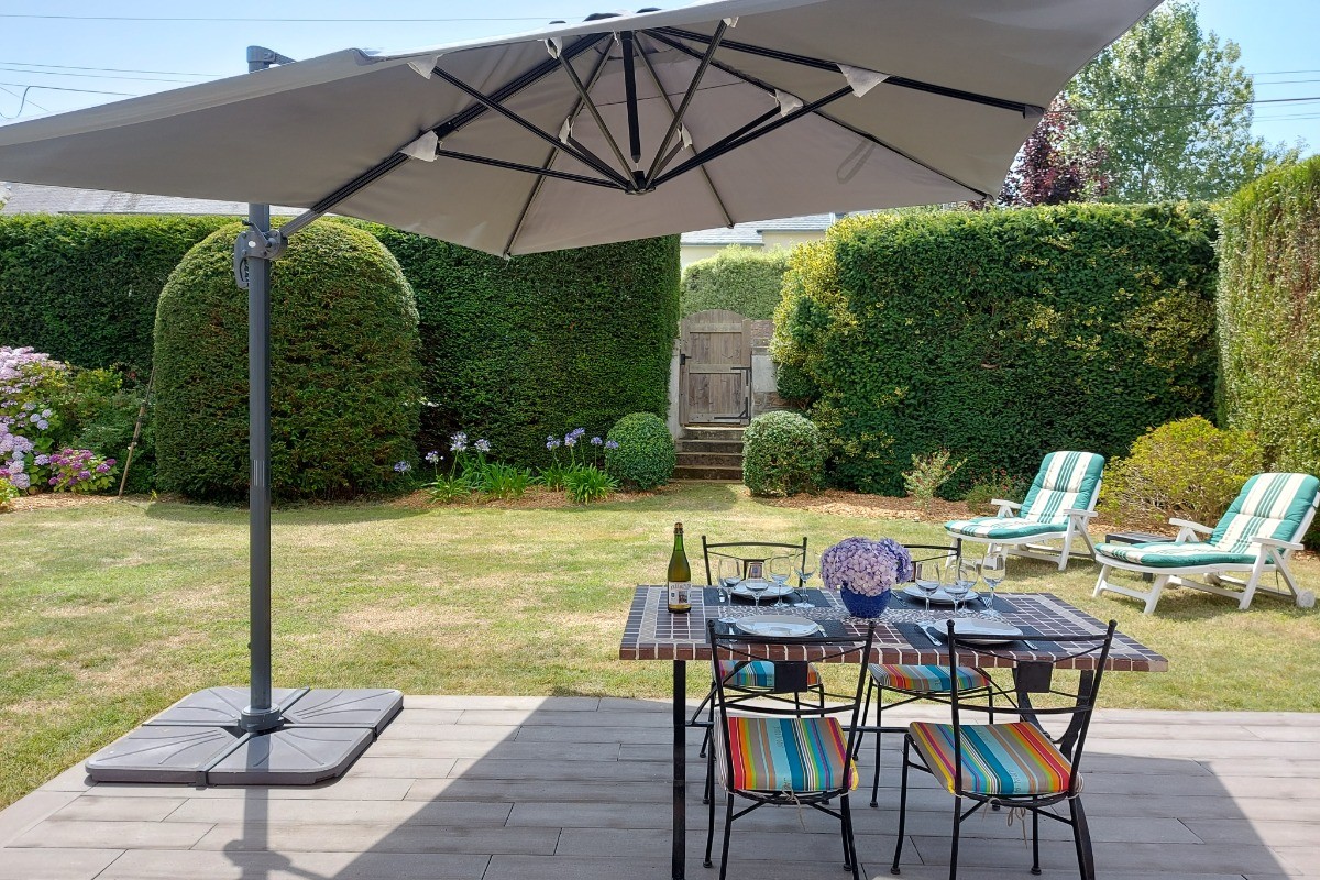 Location, 4/6 personnes à TREBEURDEN à 5 minutes PLAGE - 10 minutes PERROS-GUIREC - COTES D'ARMOR - BRETAGNE - Terrasse