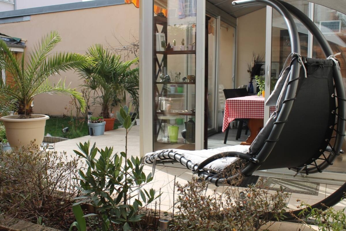 Ponctuellement une véranda en plus pour déjeuner ou pour diner