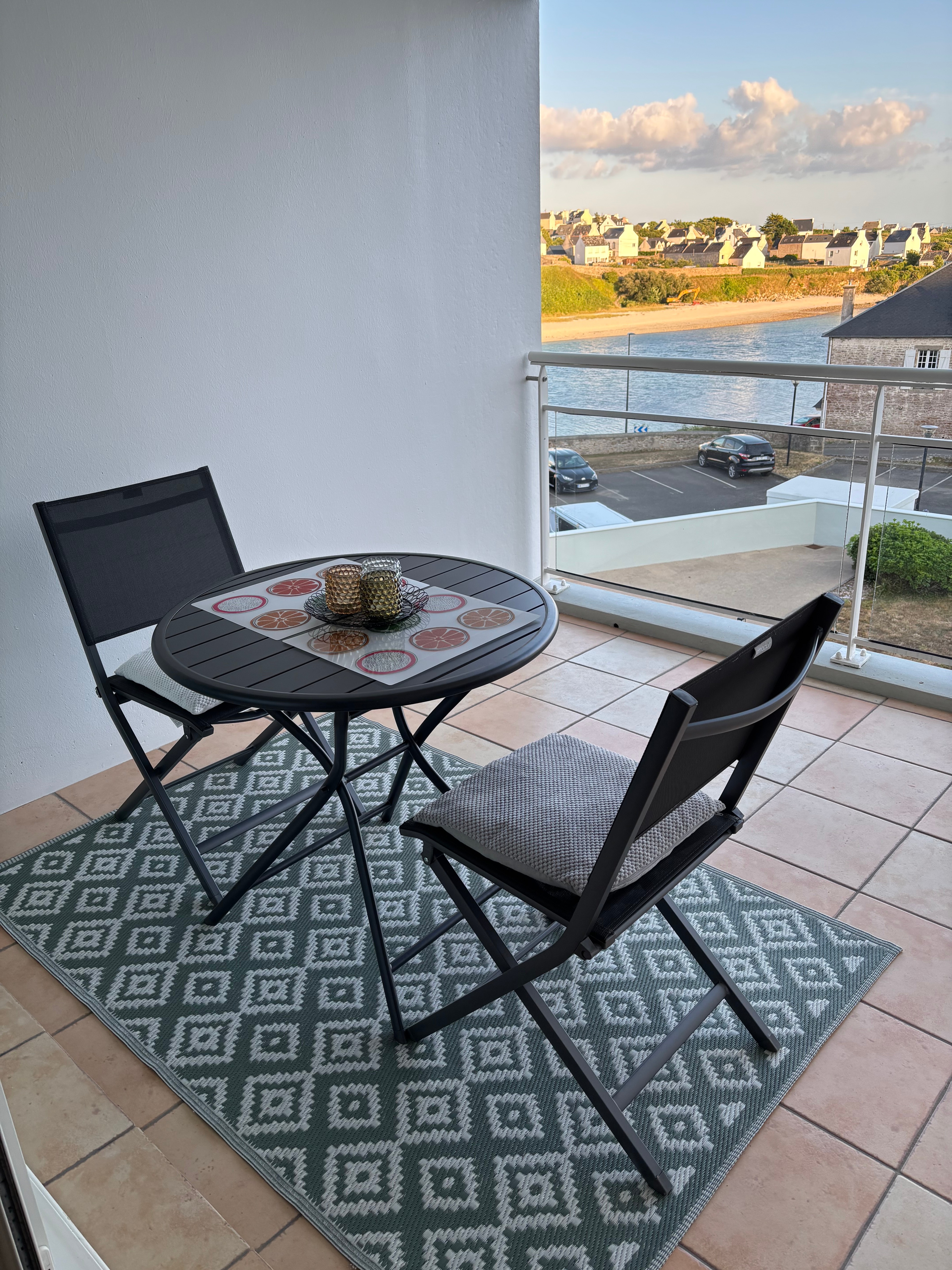 Loggia, table et chaises