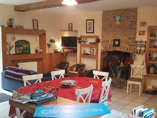 La grande pièce de vie au RDC