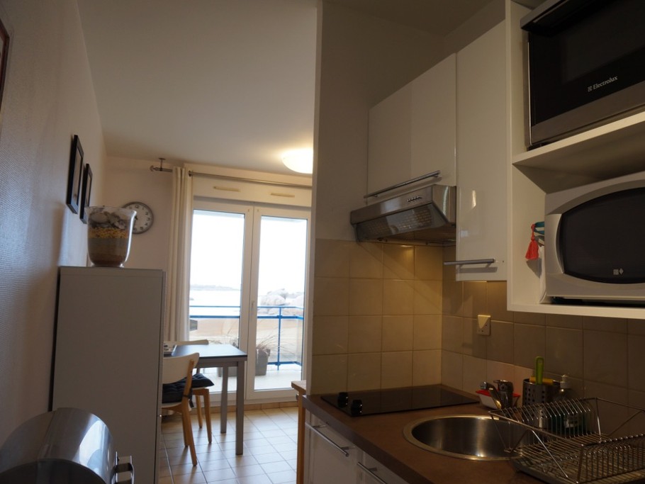 Kitchenette (vers séjour)