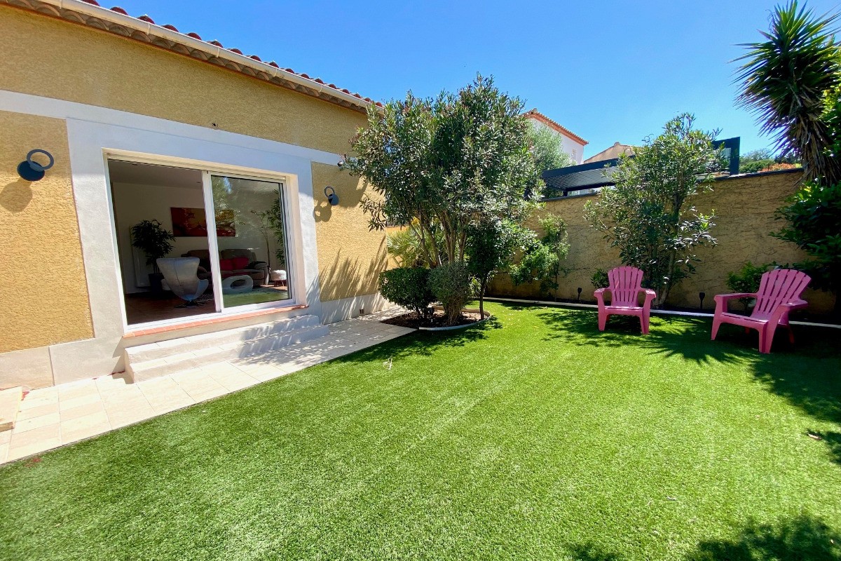 Jardin paisible – Location de vacances Hérault.