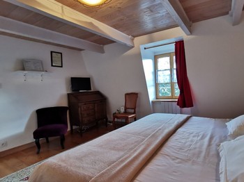 Espace bureau avec TV