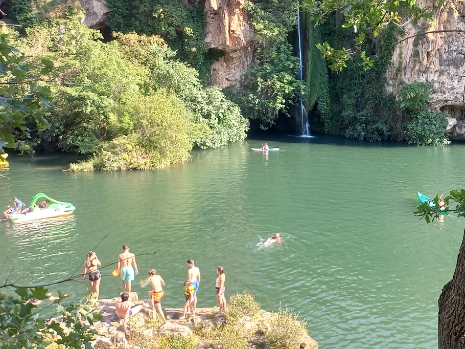 Baignade à la cascade