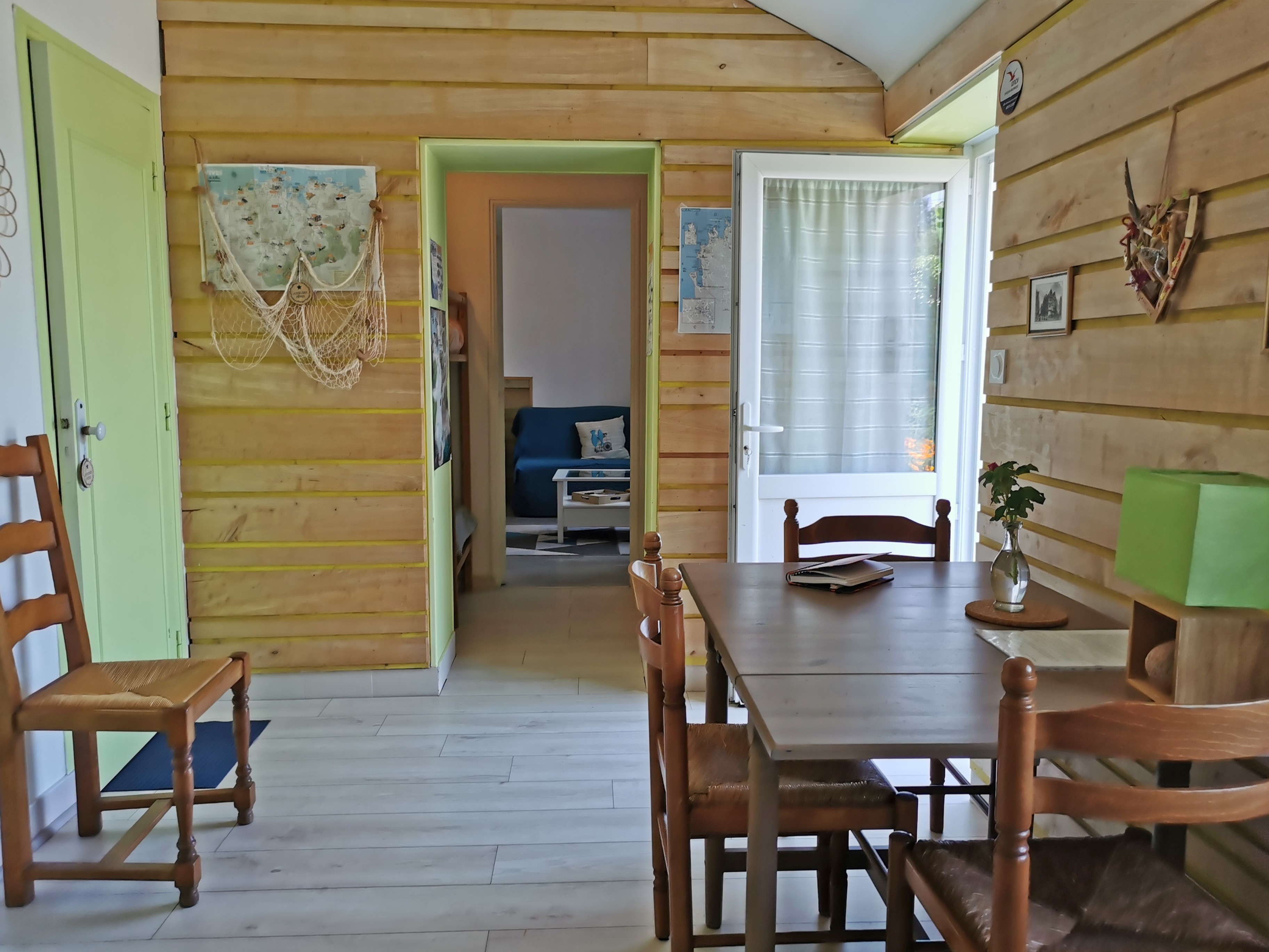 Living room-kitchen