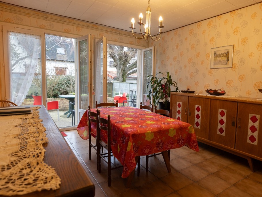 salle a manger donnant sur terrasse