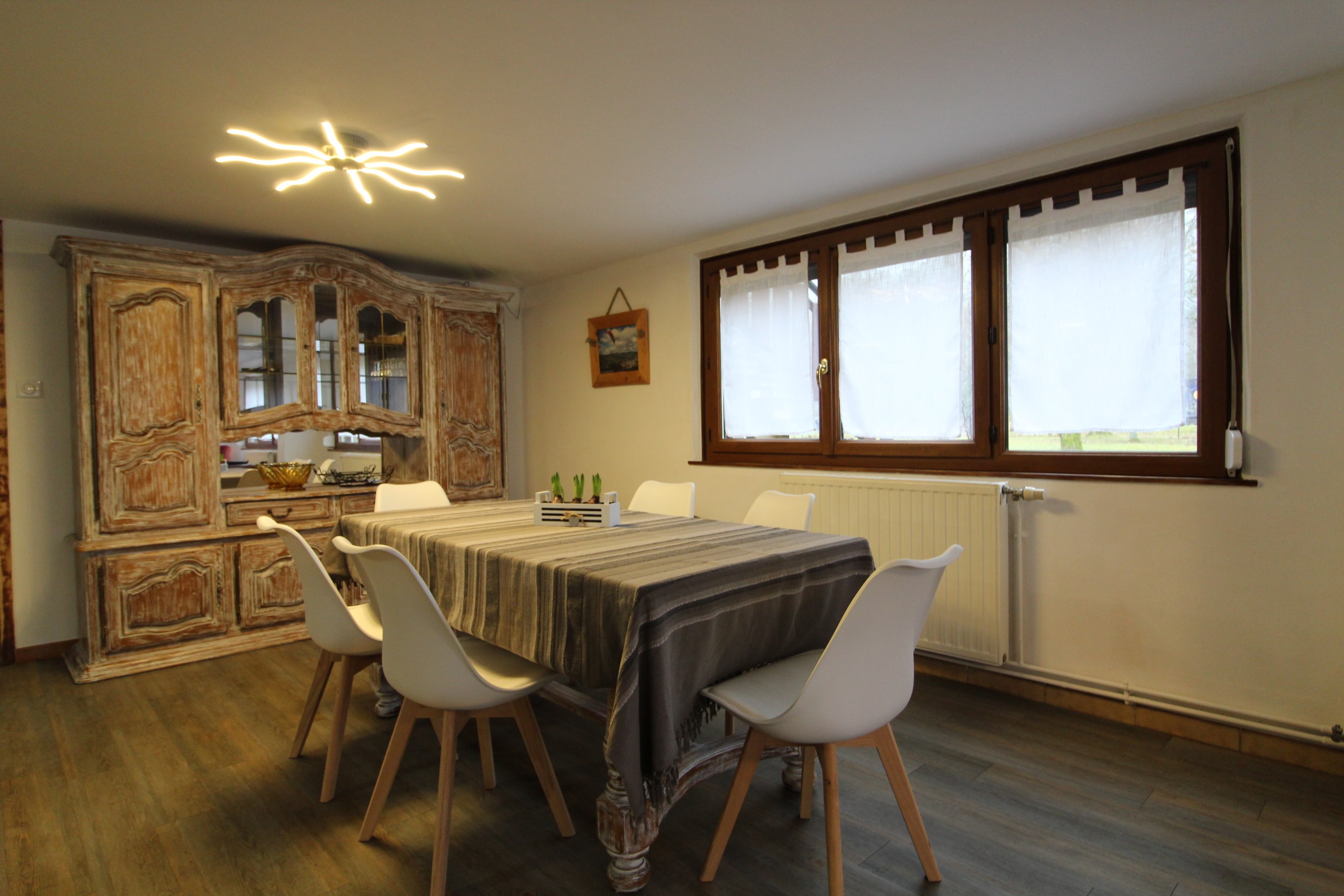 Salon/ séjour - Gîte La Moselotte à Saulxures-sur-Moselotte – Proche Lac & Voie Verte