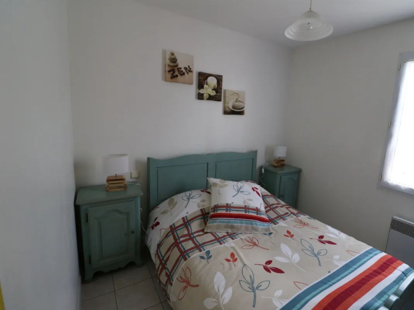 1ère chambre Lit 140cm penderie