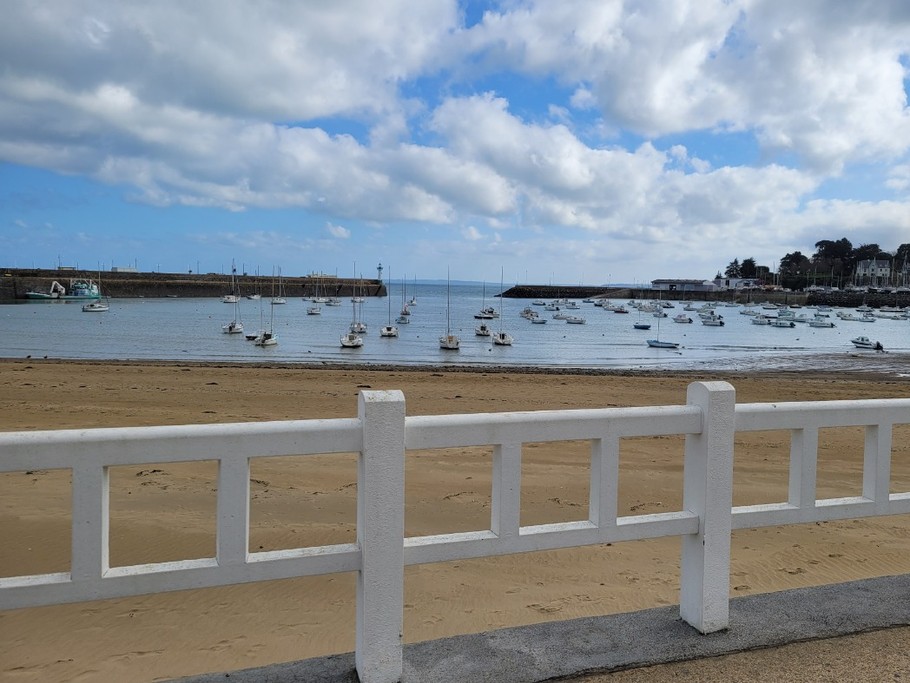 #Clévacances - APPARTEMENT 4 PERSONNES, VUE MER, exposition Sud/Sud/Est. SAINT QUAY PORTRIEUX COTES D'ARMOR BRETAGNE