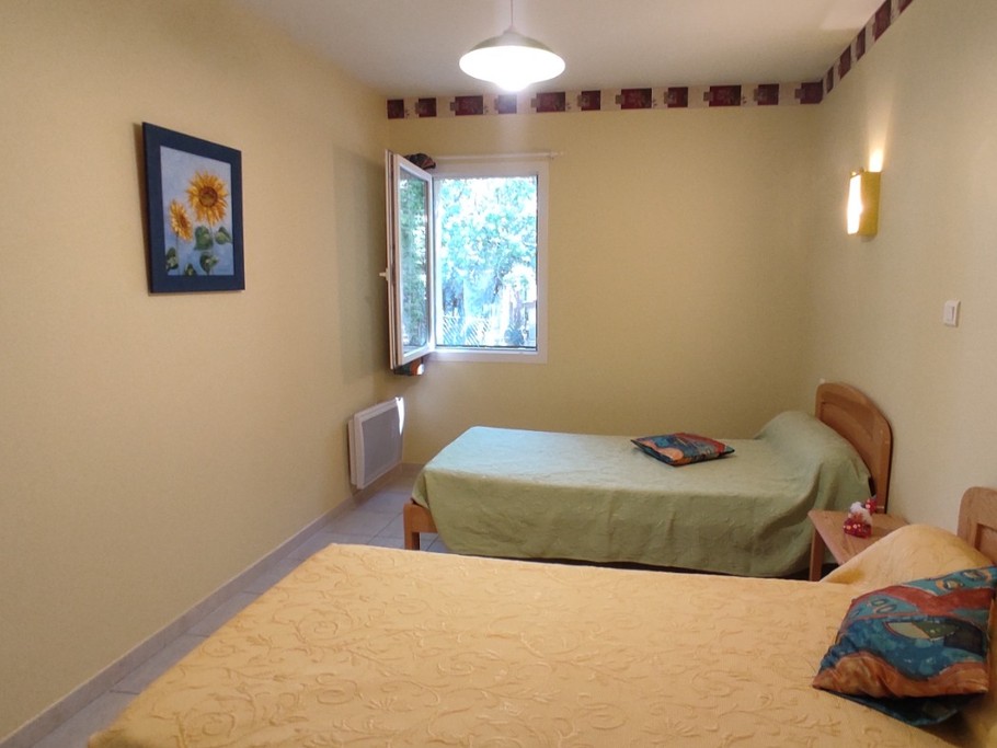 Gîte les clapas - la Maison Verte - Chambre enfants