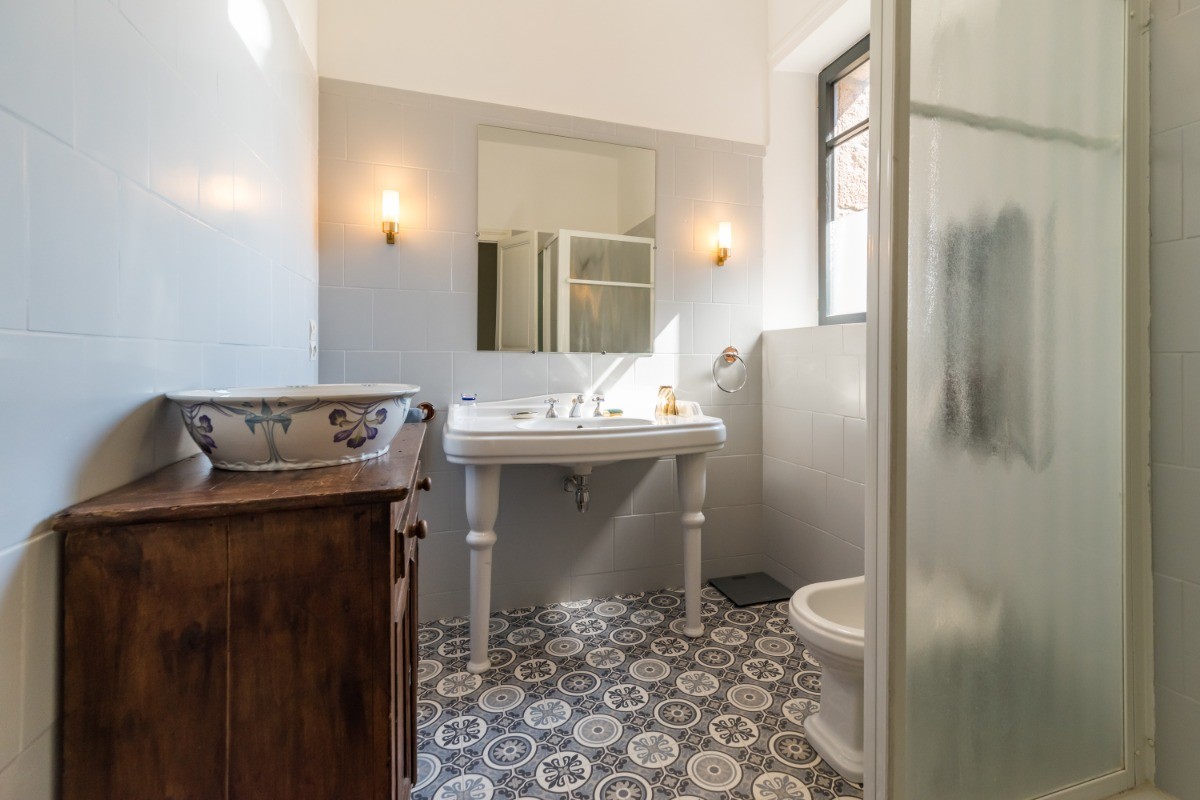 VILLA PERROSIENNE VUE MER - 12 personnes - PERROS-GUIREC - COTES D'ARMOR - BRETAGNE - SDB 1et étage  Douche lavabo bidet