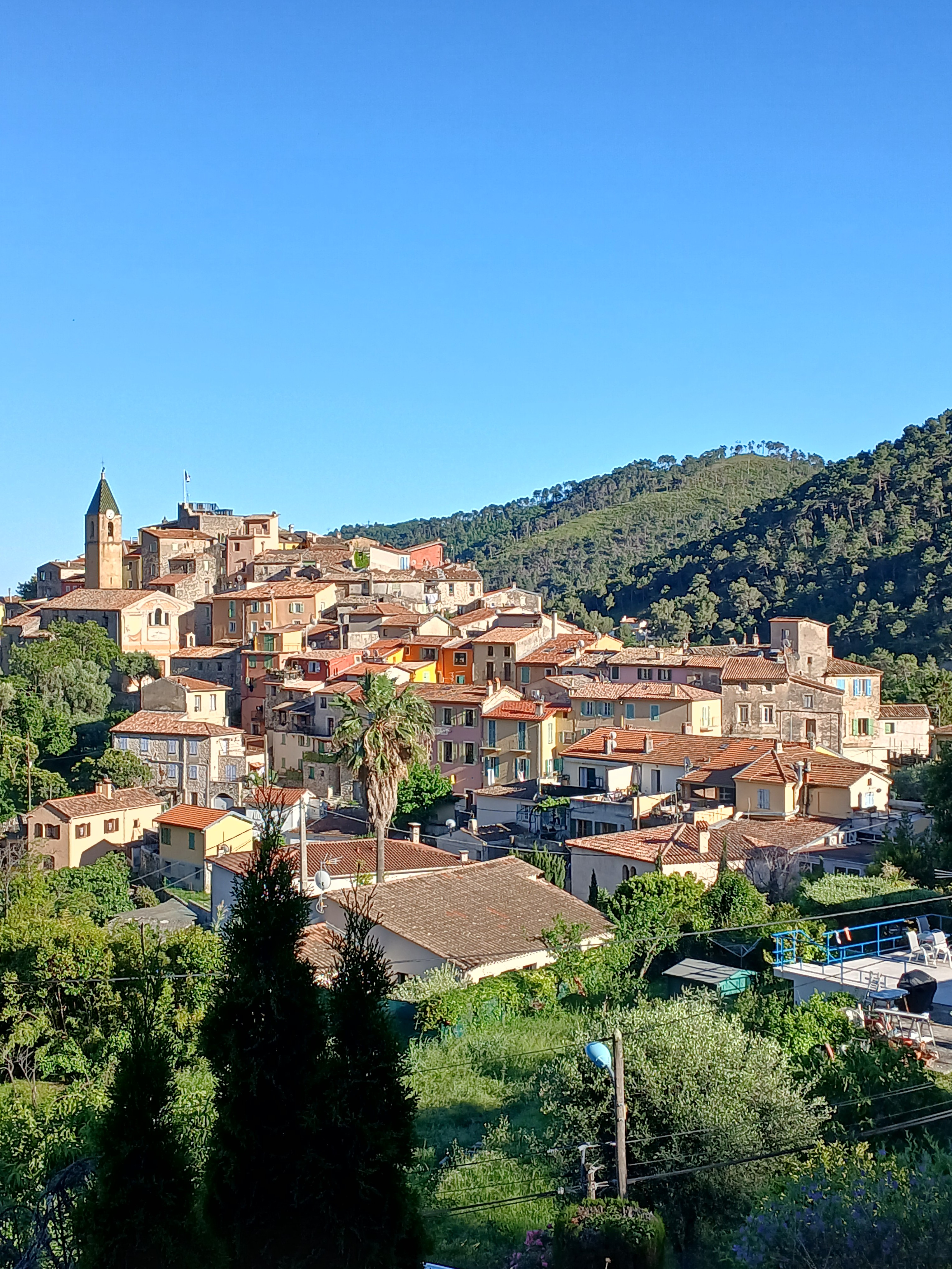 Vue sur Gorbio, l'appartement se trouve au coeur du village