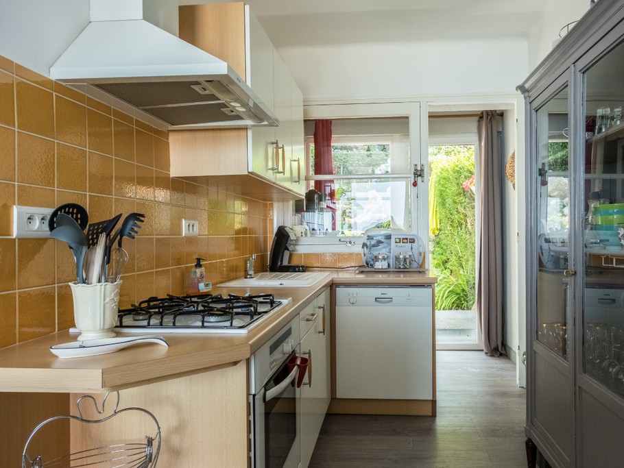 MENES location Perros-Guirec Cuisine accès direct au jardin