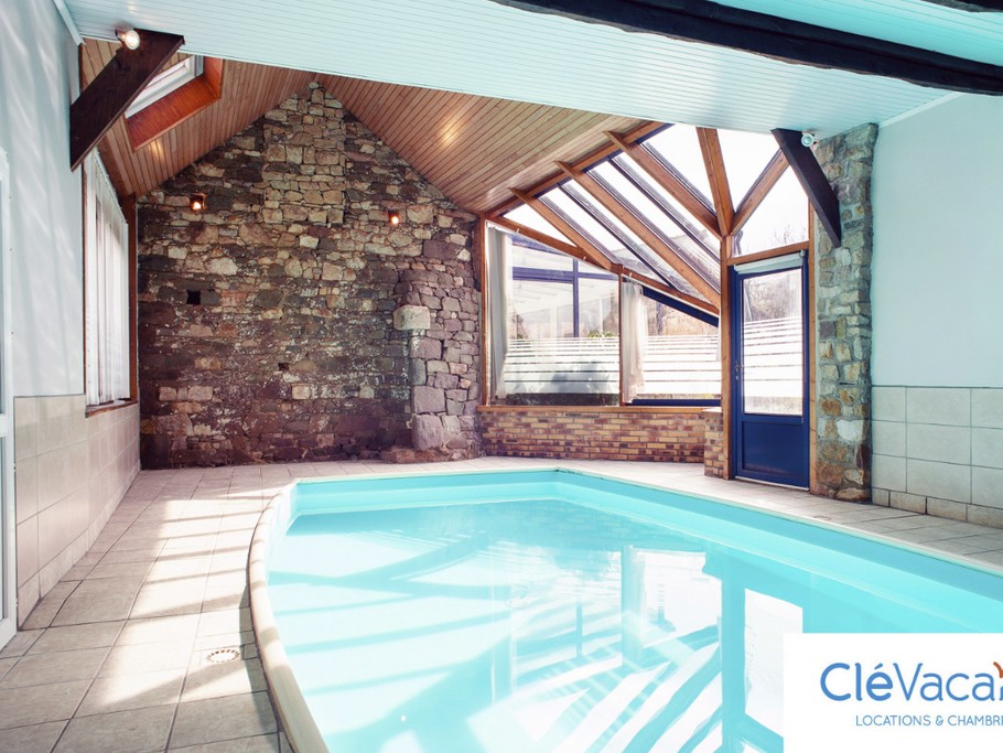 Piscine couverte et chauffée