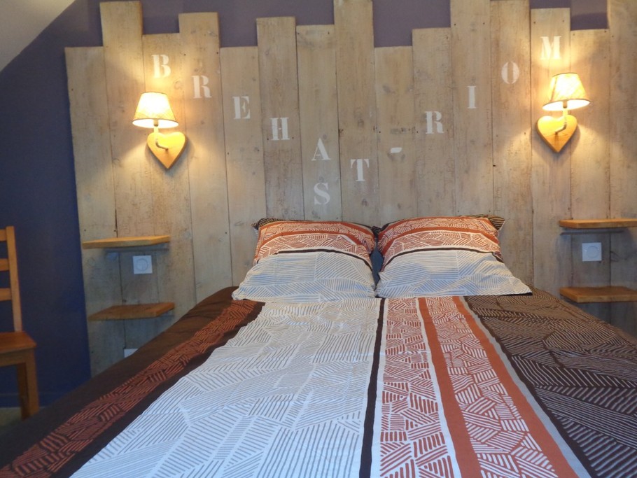 chambre N°2 à l'étage