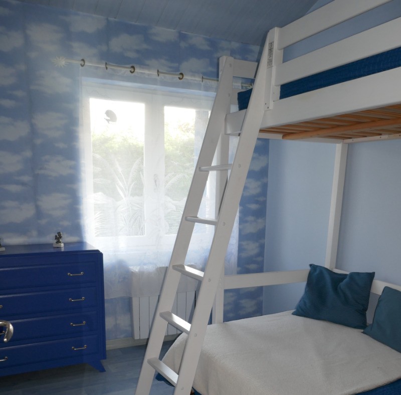 Chambre 2 : 1 lit en 120 et 1 lit en 90