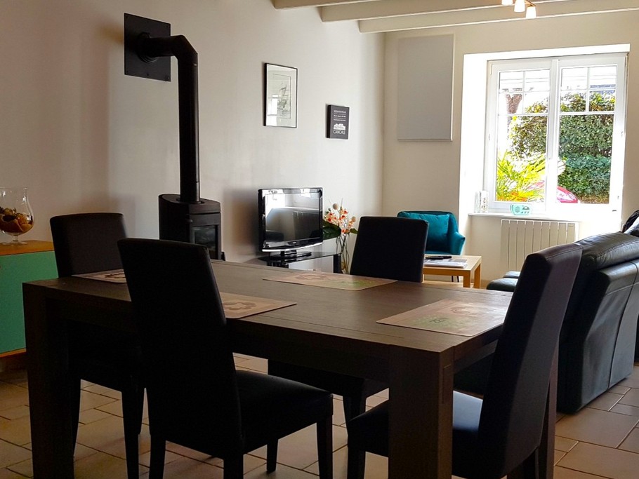 Maison de plain-pied. Grande pièce de vie avec salon et séjour.
Crédits photo : Clévacances Haute Bretagne