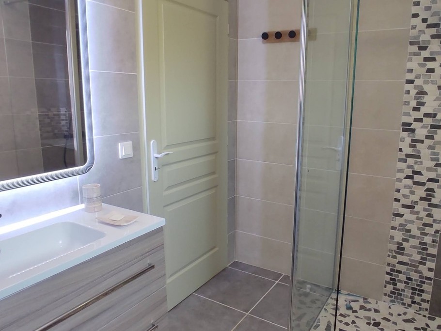 Location Di-Pirro - Salle d'eau avec douche à l'italienne