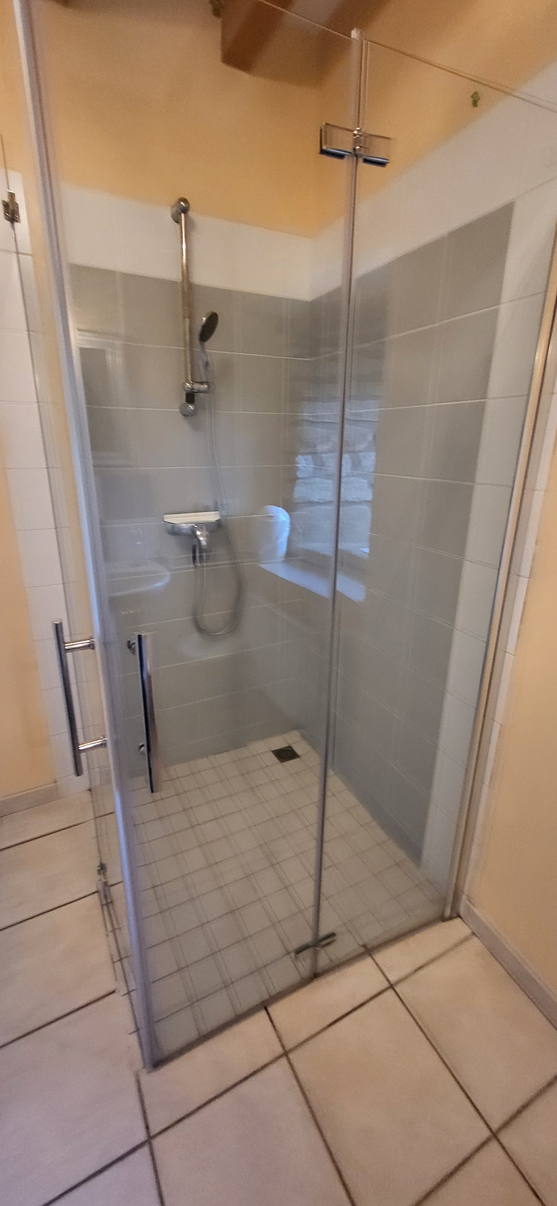 shower ground floor
