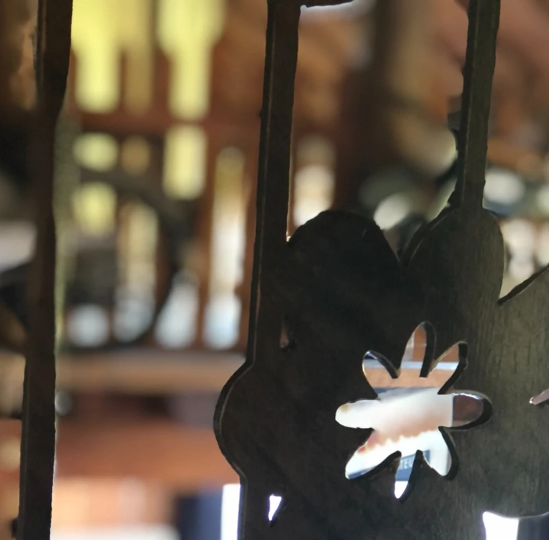 La belle rambarde en fer forgé