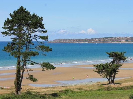 plage à 800 m / baignade / char à voile / kitesurf / pêche