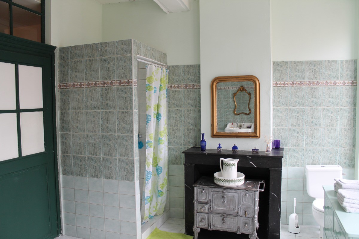 Salle de bains de la chambre "Antoinette de Bourbon