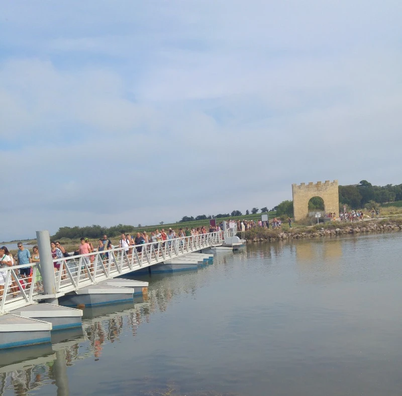 accès à  la plage du Pilou par la passerelle