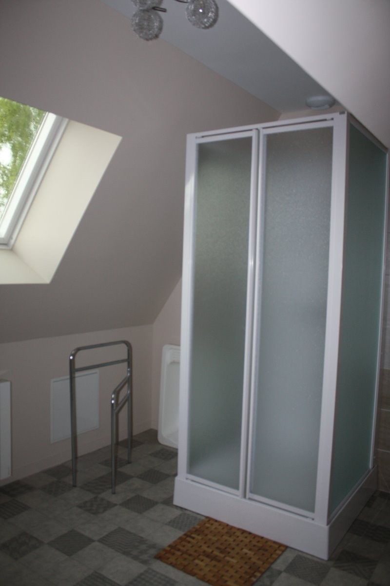 Salle d'eau haut.