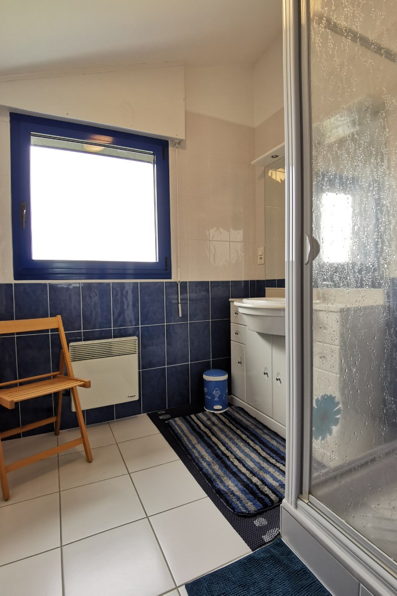 Salle d'eau à l'étage