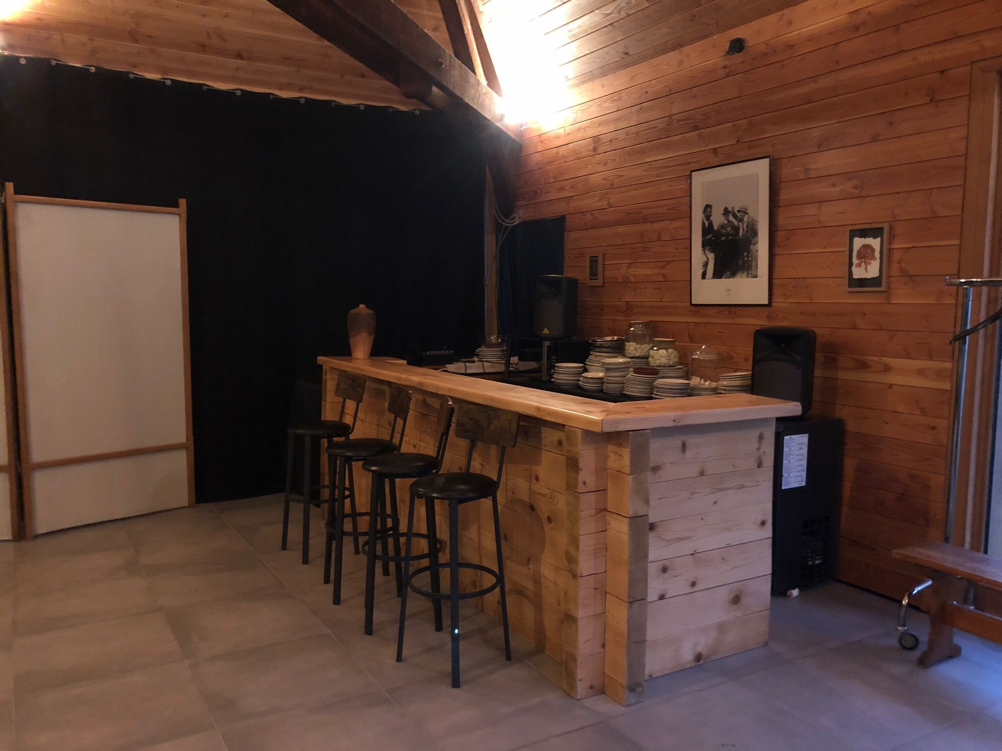 Courtyard - bar