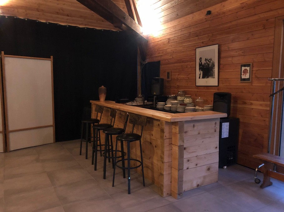 Courtyard - bar