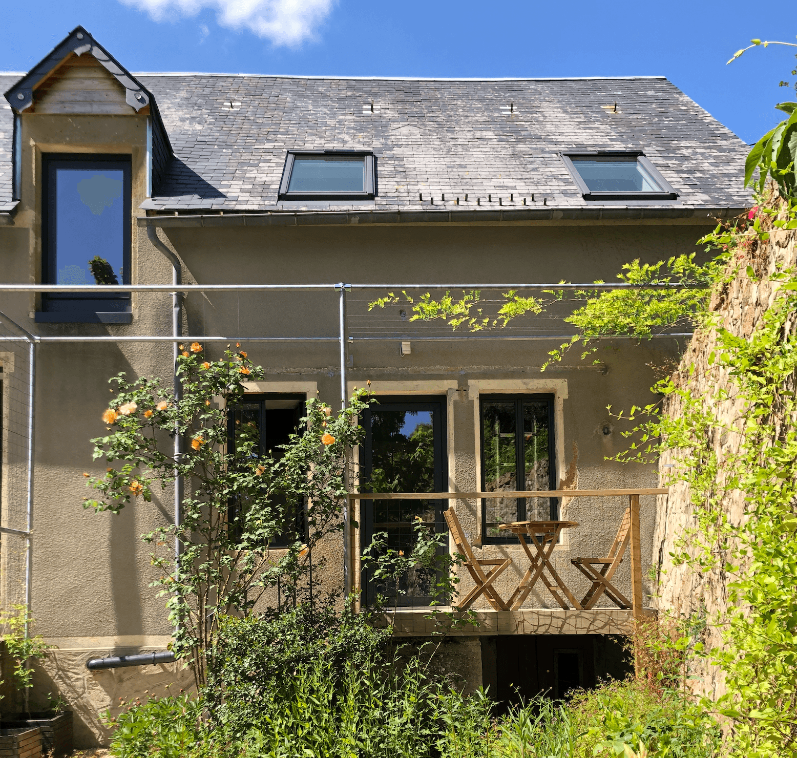 Le balcon sur le jardin