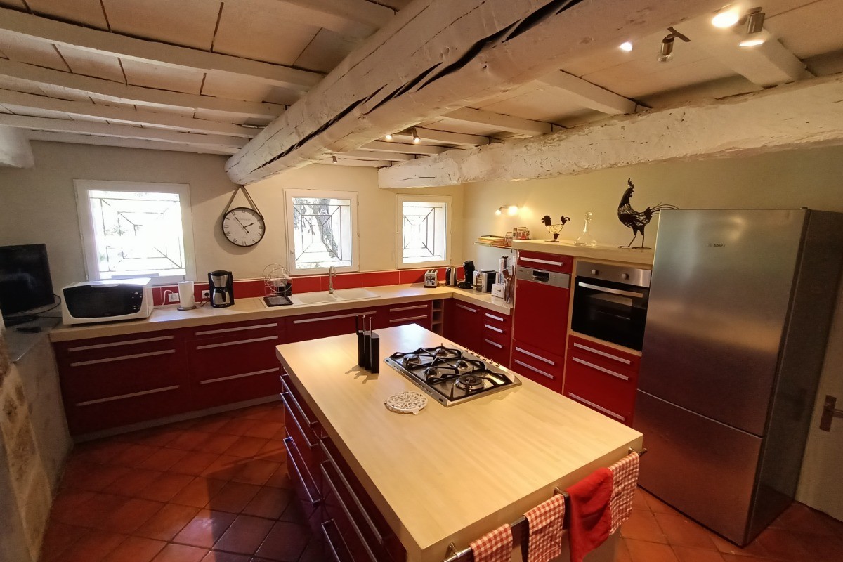 La cuisine de la bastide et ses équipements