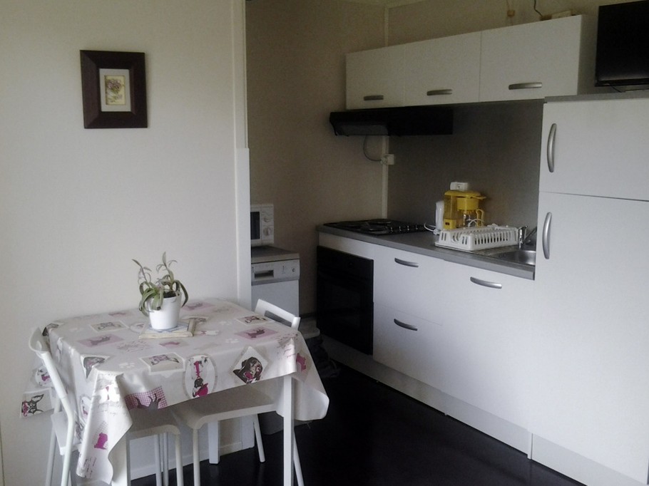 Cuisine bien équipée - Studio 2ème étage