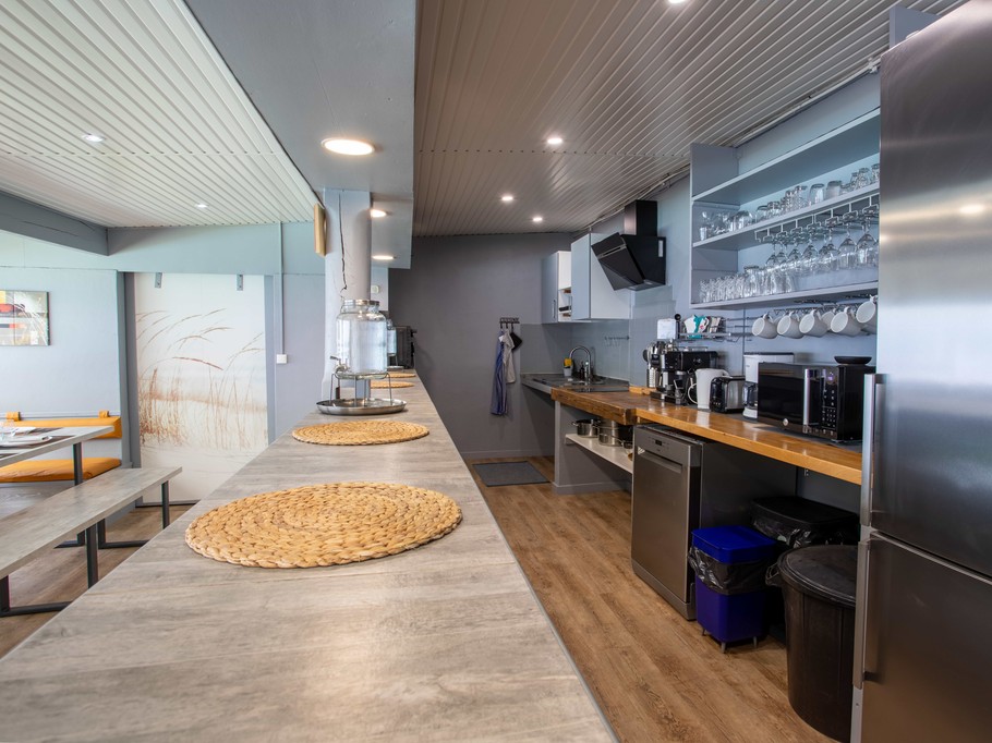 cuisine pool house