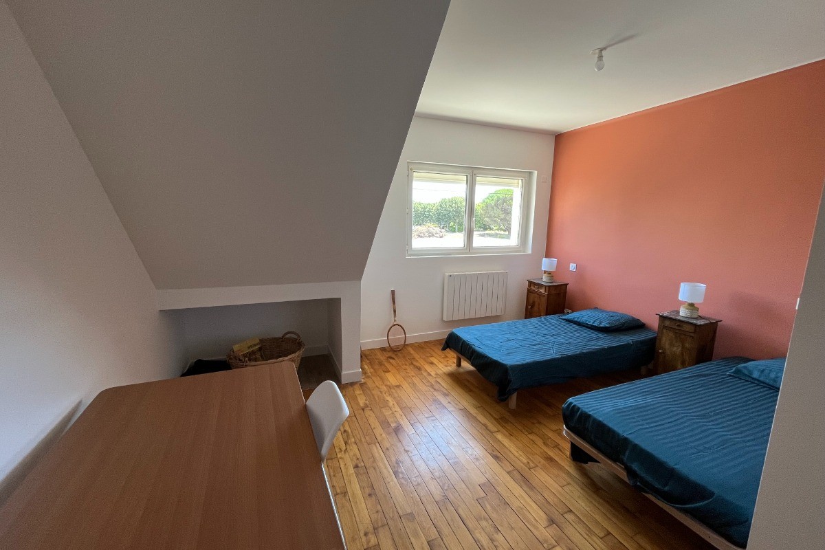 Chambre Sports &amp; Musique - 2 lits 1 personnes 90 * 190 cm